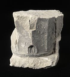 Fragment de chapiteau double (cloître de Saint-Martin-des-Champs, Paris)