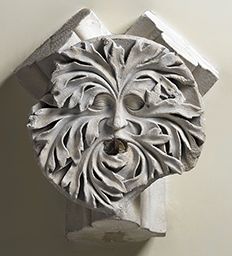 Clef de voûte, masque feuillu (Collège de Cluny, Paris)