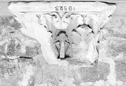 Chapiteau double (cloître de Saint-Martin-des-Champs, Paris)
