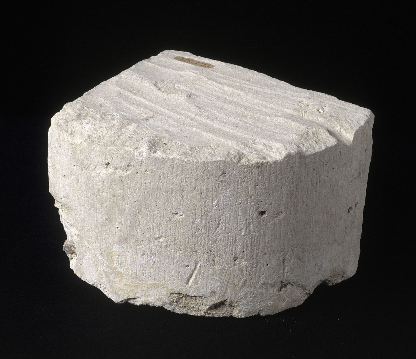 Tambour de colonne engagée